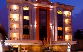 The President Hotel Bangalore Exterior photo