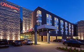 Hampton By Hilton Warsaw Airport Hotell Exterior photo