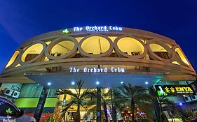 The Orchard Cebu Hotel & Suites Exterior photo