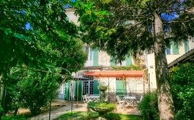 Au Saint Roch - Hotel Et Jardin Avignon Exterior photo