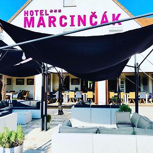 Hotel Marcincak*** Mikulov Exterior photo