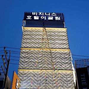 Ekklim Business Hotel Gwangju Metropolitan City Exterior photo