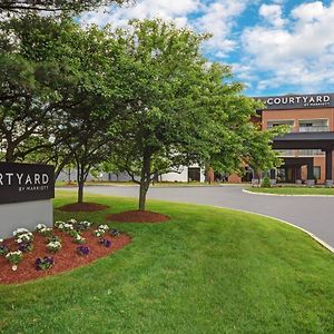 Courtyard Boston Raynham Hotell Exterior photo