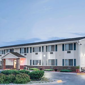 Super 8 By Wyndham Tomah Wisconsin Motell Exterior photo