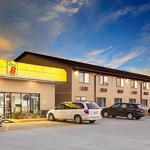 Super 8 By Wyndham Macomb Motell Exterior photo