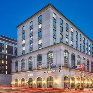 Courtyard By Marriott Stamford Downtown Hotell Exterior photo
