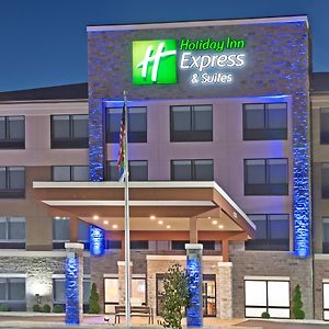 Holiday Inn Express & Suites Uniontown, An Ihg Hotel Exterior photo