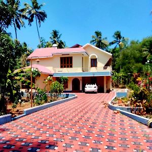 Surabhi-Nature Villa , Private Floor Ac Thiruvananthapuram Exterior photo
