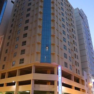 Marina Tower Hotell Manama Exterior photo