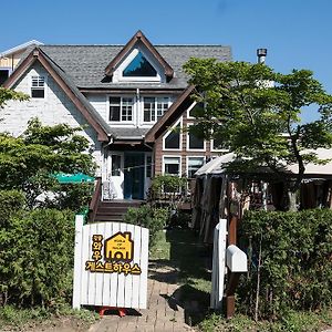 Gangneung Wow Guesthouse Exterior photo