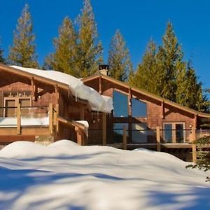 Mountain Town Properties Olaus House Hotell Rossland Exterior photo