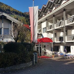 Hotel Tiroler Adler Lutago Exterior photo