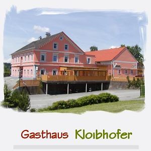 Gasthaus Kloibhofer Hotell Neukirchen bei Lambach Exterior photo