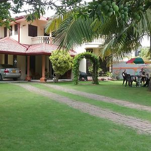 Sugandi Inn Negombo Exterior photo
