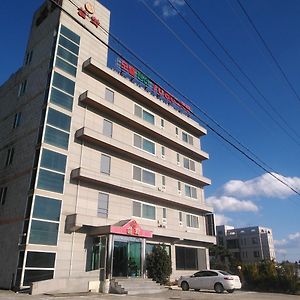 Seolhwa Motel Yangyang Exterior photo