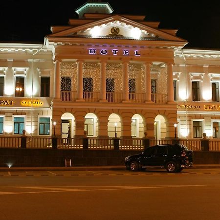 Magistrat Hotel Tomsk Exteriör bild
