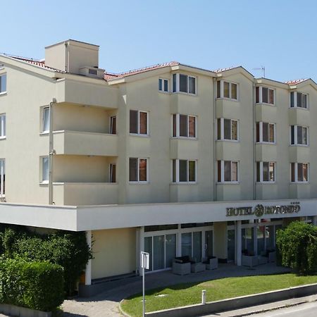 Hotel Rotondo Donji Seget Exteriör bild