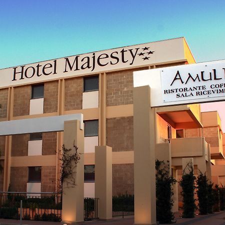 Hotel Majesty Bari Exteriör bild