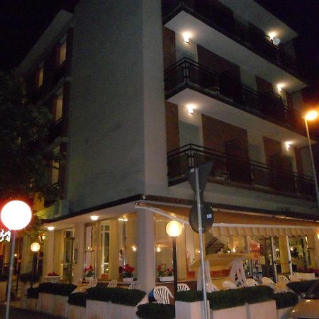 Hotel Galileo Rimini Exteriör bild