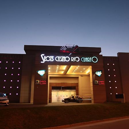 Howard Johnson Rio Cuarto Hotel Y Casino Exteriör bild