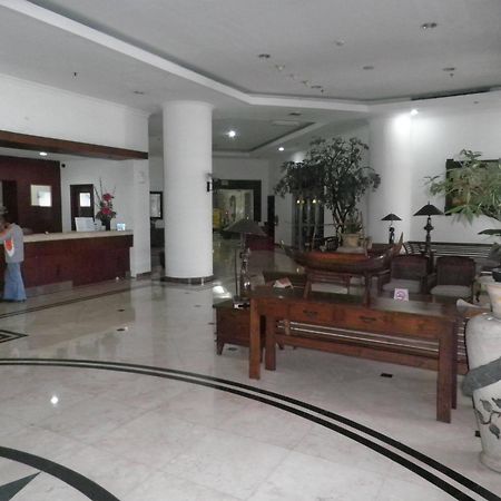 Apartemen Mitra Bahari Jakarta Exteriör bild