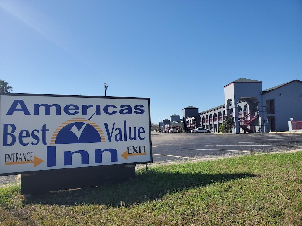 Americas Best Value Inn San Antonio - At&T Center/Fort Sam Houston Exteriör bild