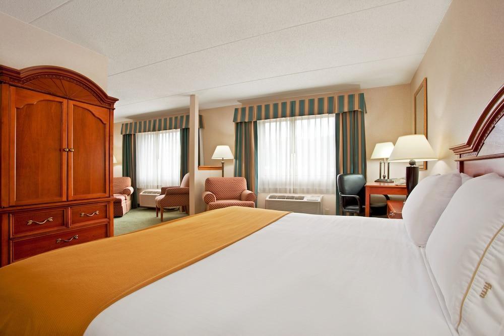 Holiday Inn Express Hotel Pittsburgh-North/Harmarville, An Ihg Hotel Exteriör bild