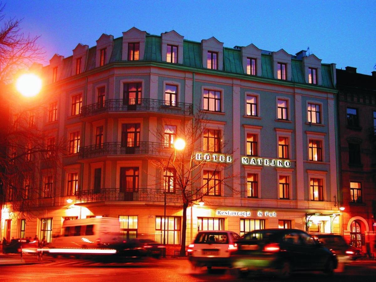Matejko Hotel Krasków Exteriör bild