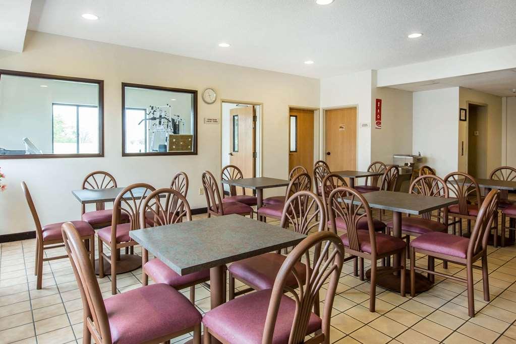 Econo Lodge Inn & Suites Peoria Illinois Restaurang bild
