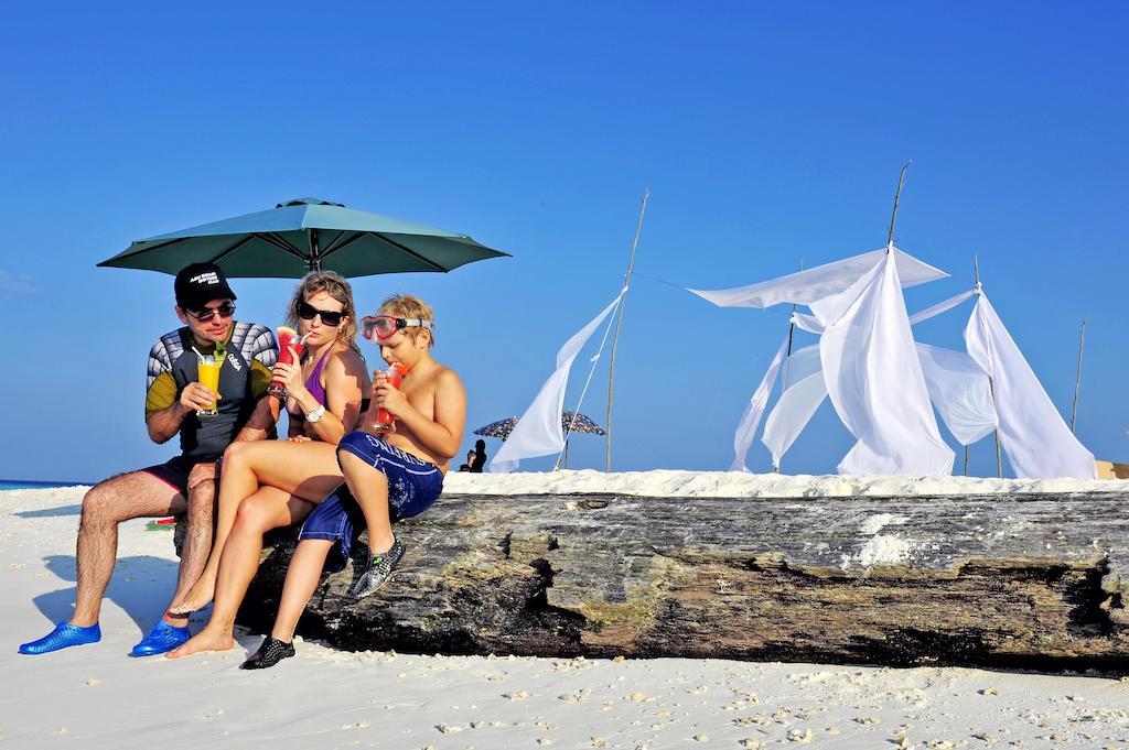 Sun Tan Beach Hotel Maafushi Exteriör bild