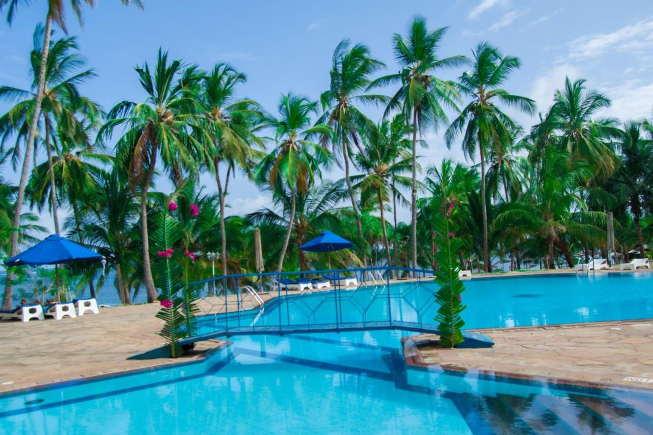 Mombasa Continental Resort Shanzu Exteriör bild