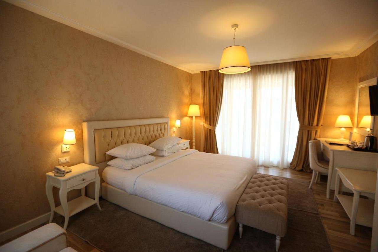 Palace Hotel & Spa Durrës Exteriör bild