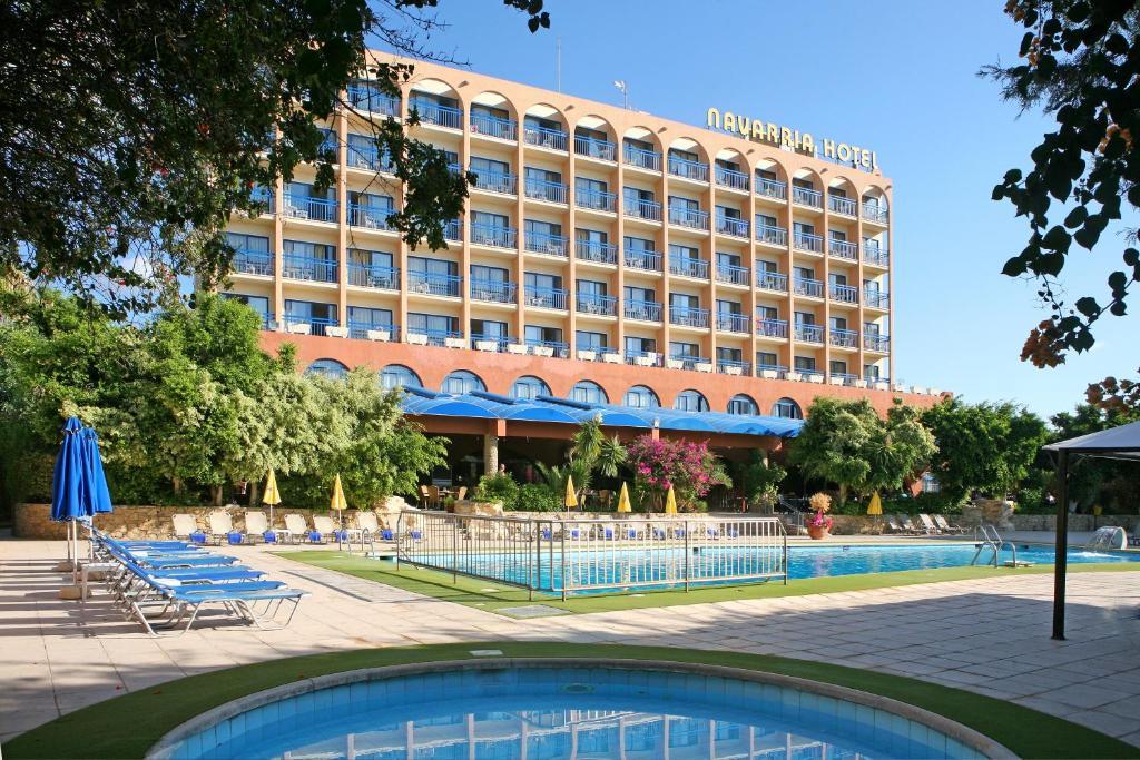 Navarria Blue Hotel Limassol Exteriör bild