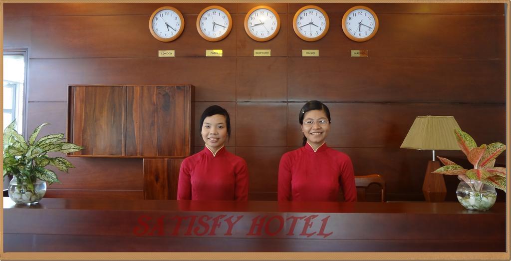 Satisfy Hotell Chau Doc Exteriör bild