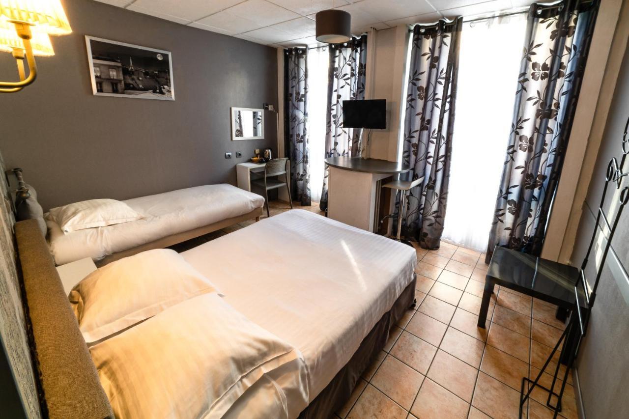 Hotel Furania Saint-Etienne  Exteriör bild