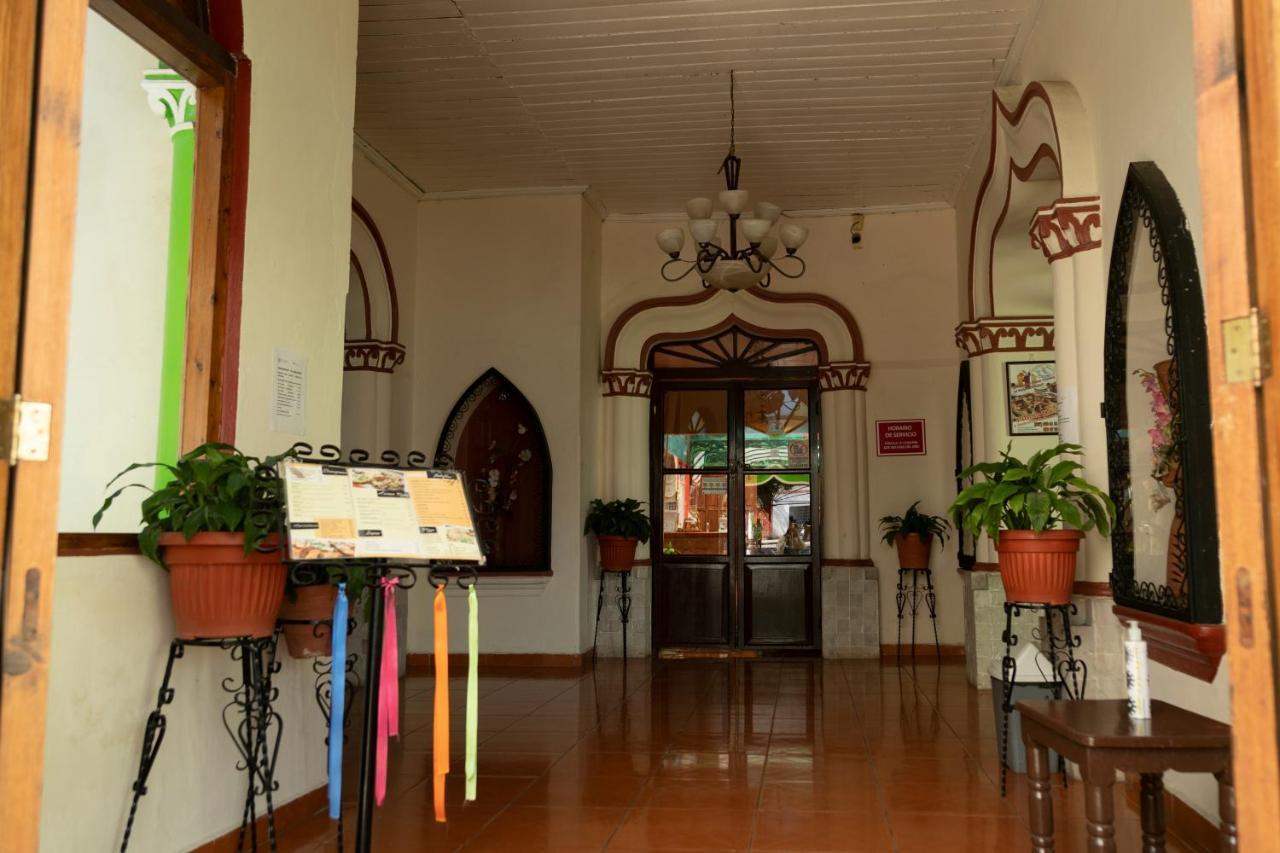 Hotel D'Monica San Cristóbal de Las Casas Exteriör bild