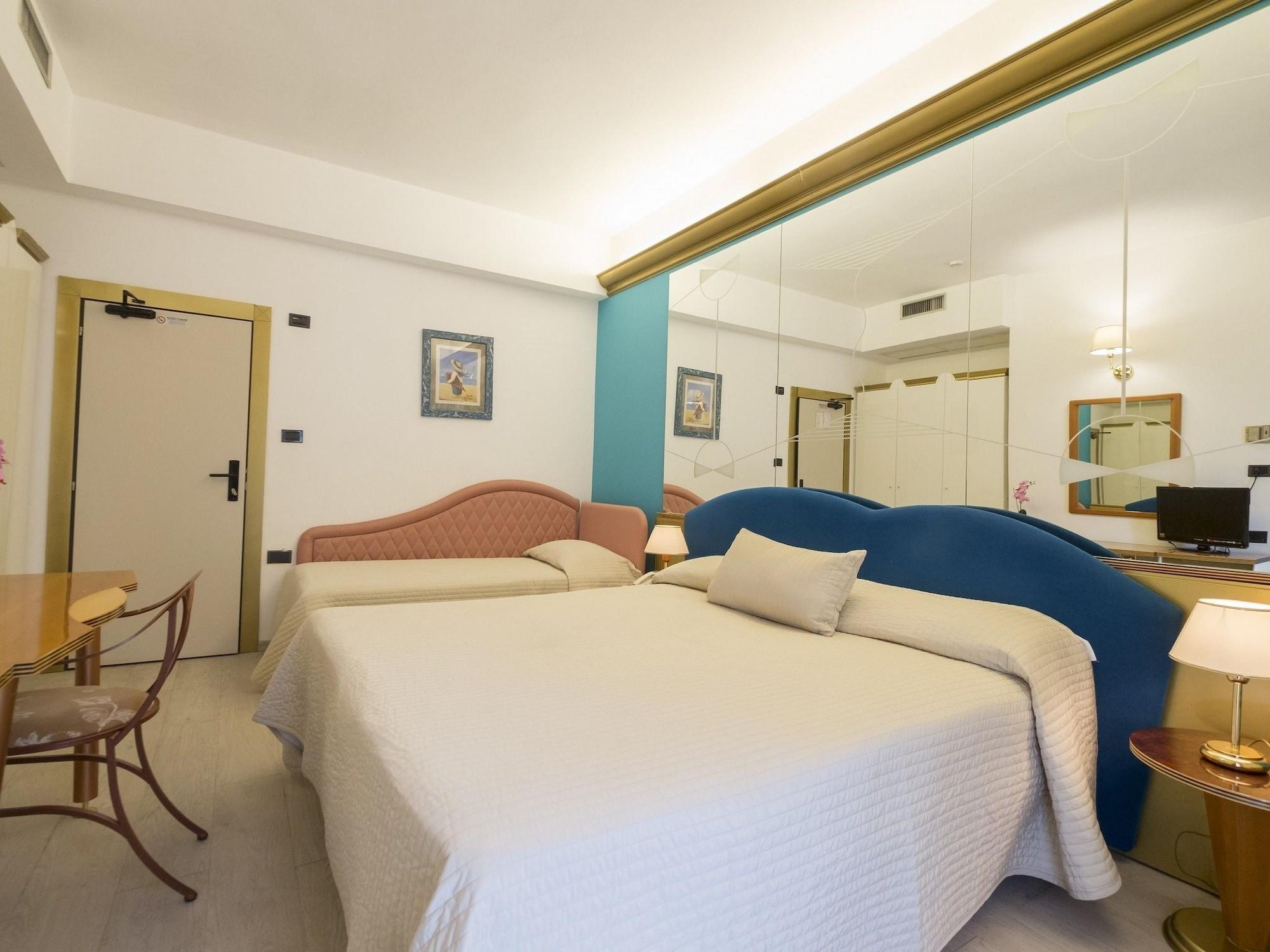 Hotel Levante Rimini Exteriör bild