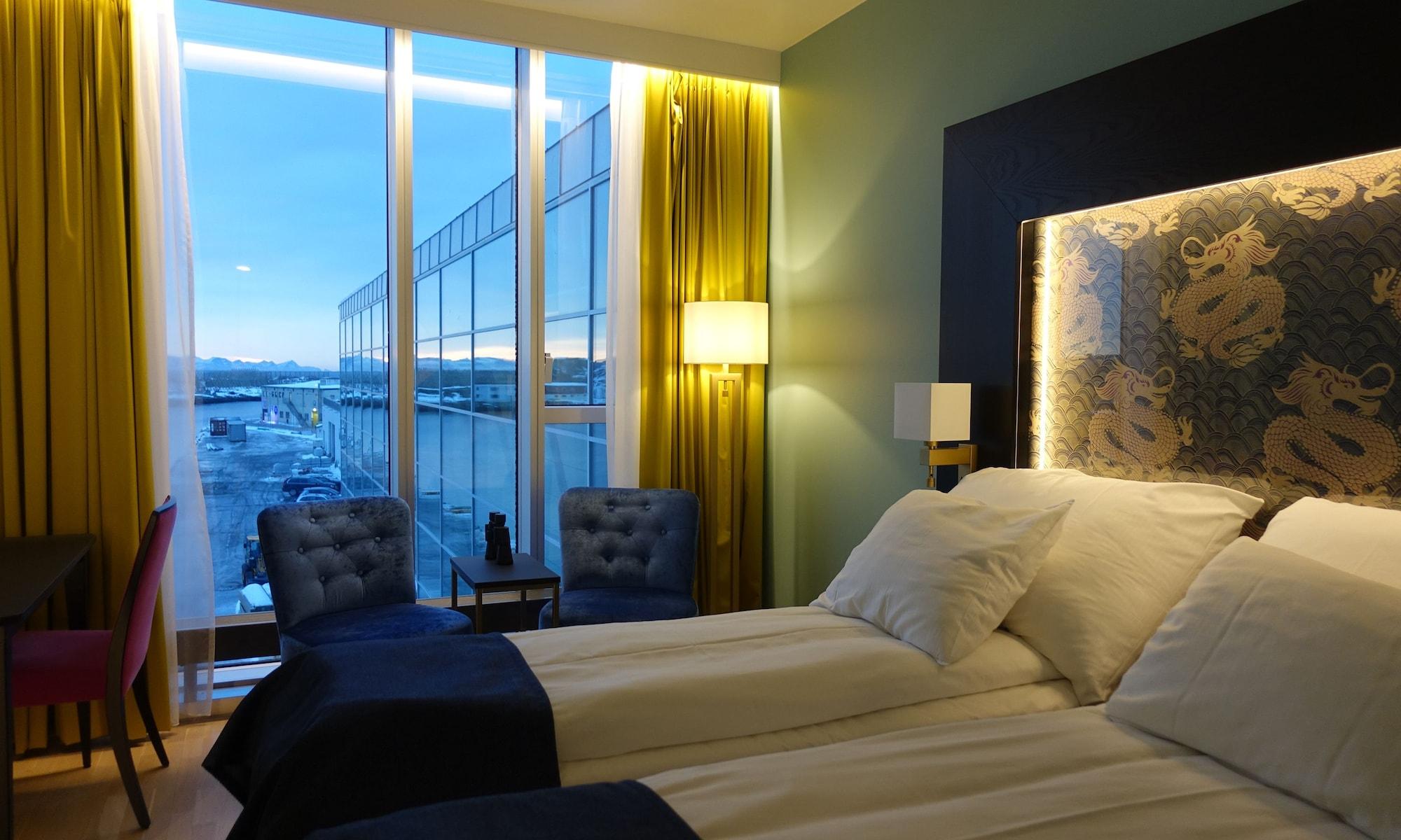 Thon Hotel Lofoten Svolvær Exteriör bild