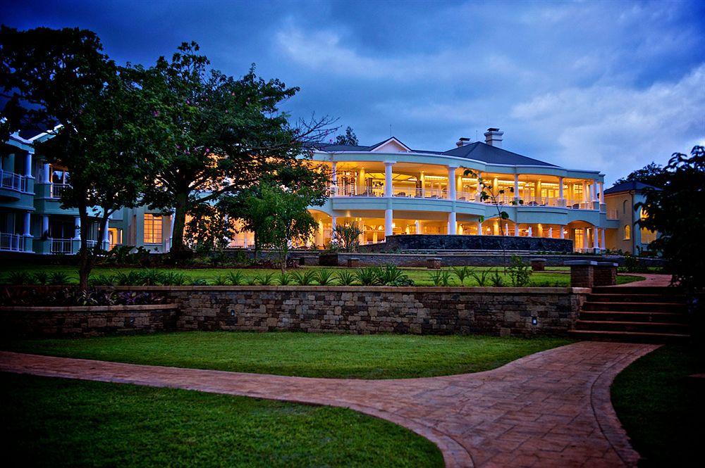 Hemingways Nairobi Hotell Exteriör bild
