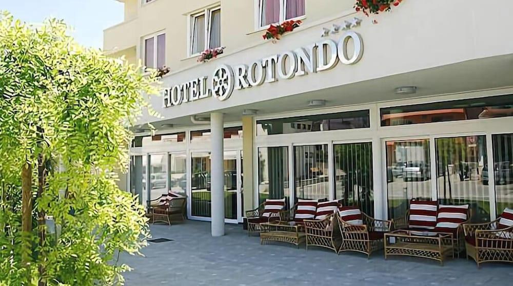 Hotel Rotondo Donji Seget Exteriör bild