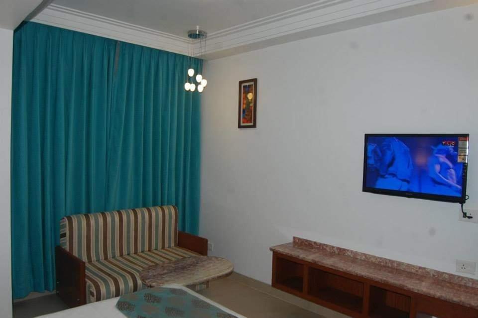 Hotel Karai Pondicherry Exteriör bild