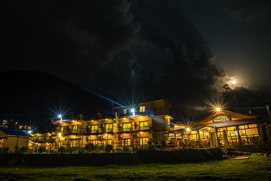 Hotel Lakefront Pokhara Exteriör bild