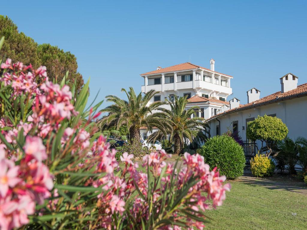 Mercure Civitavecchia Sunbay Park Hotel Exteriör bild