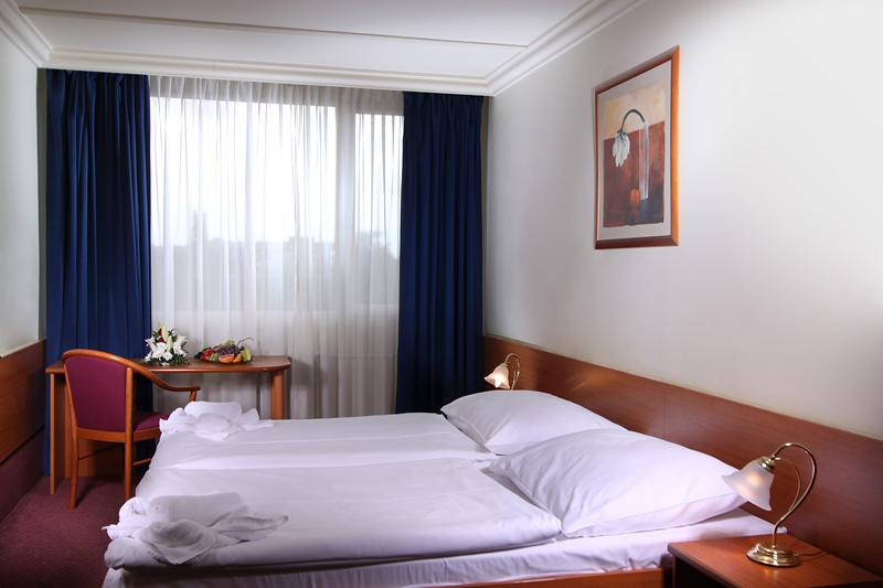 Top Hotel Praha Exteriör bild