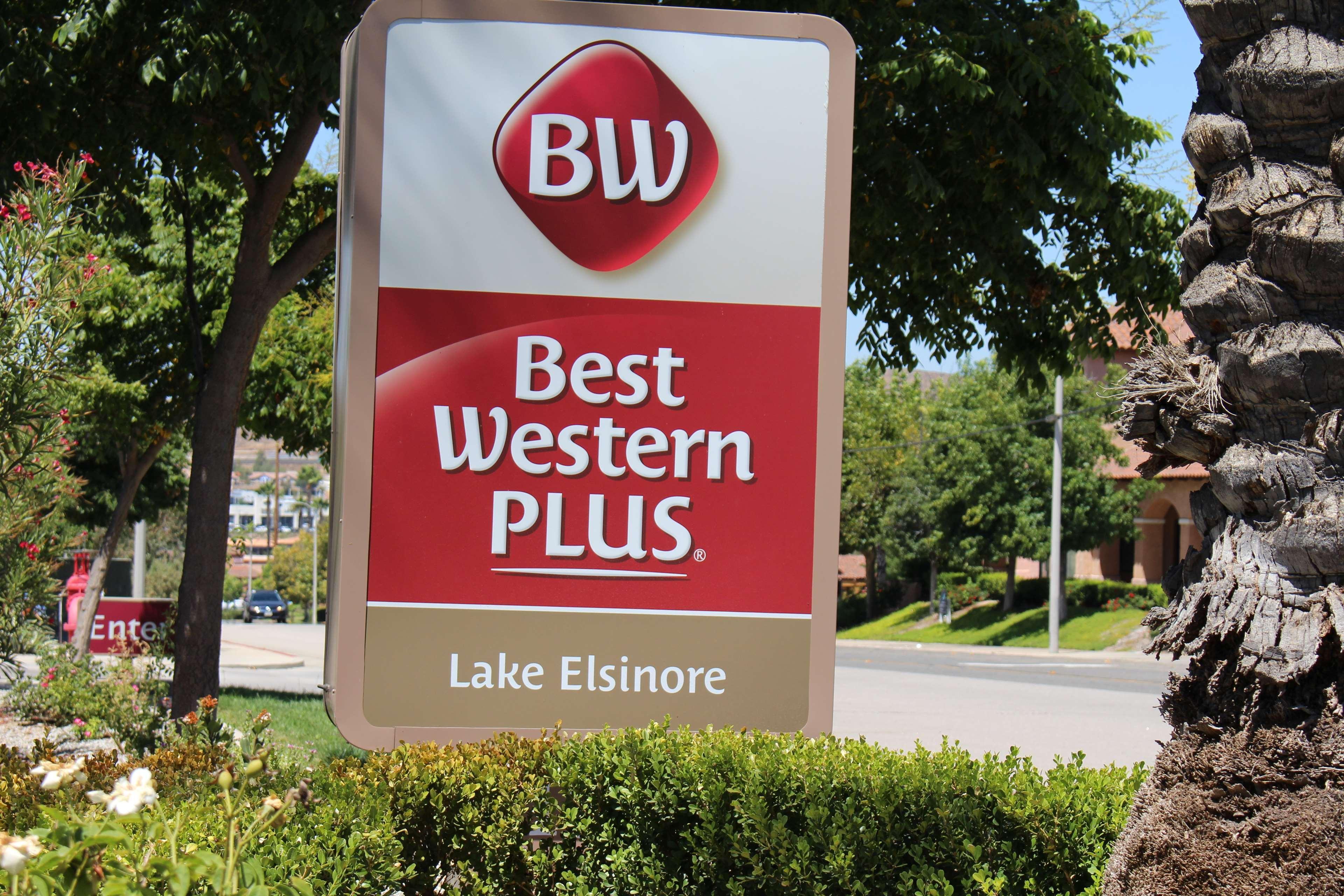 Best Western Plus Lake Elsinore Inn & Suites Exteriör bild