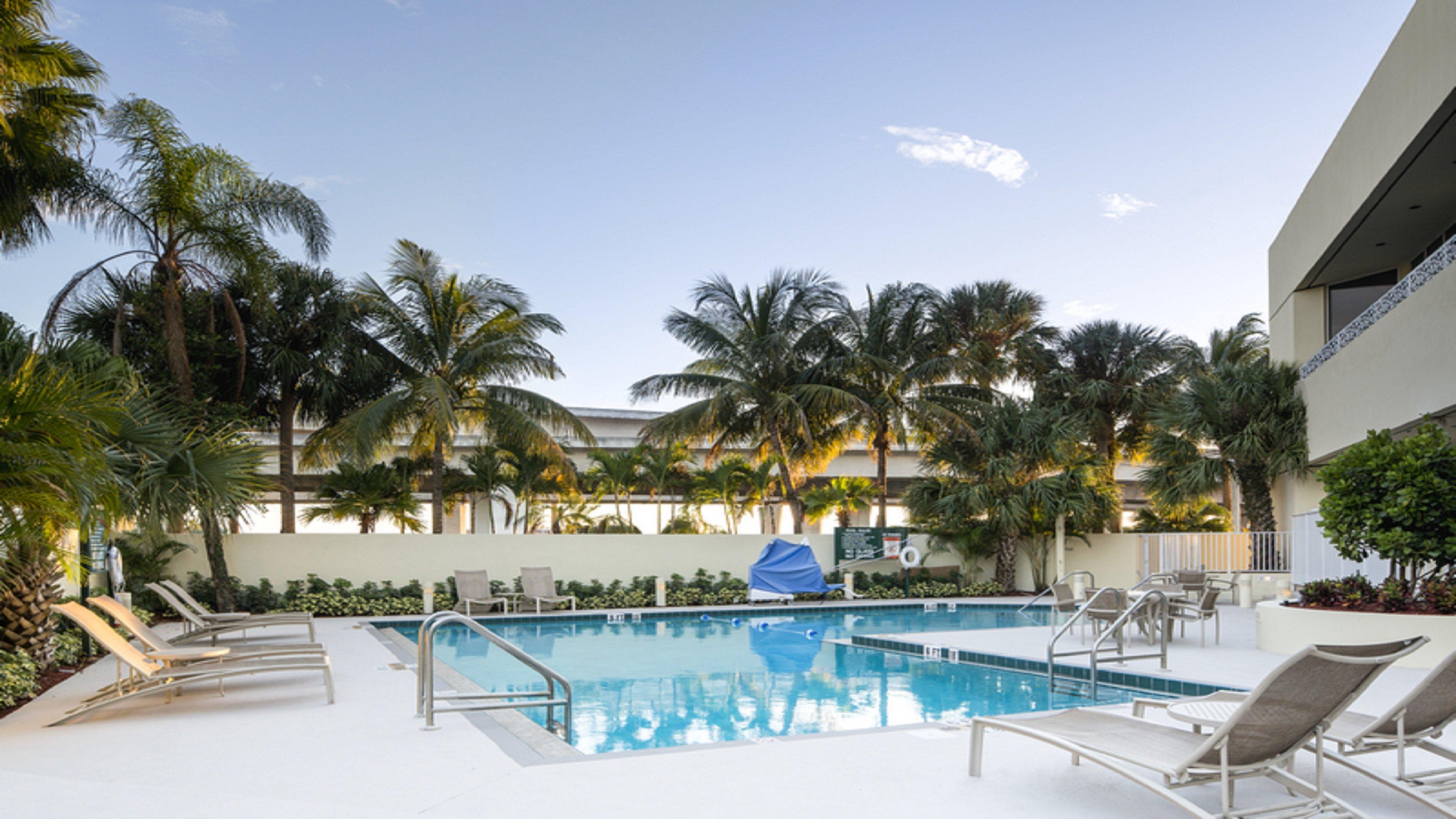 Holiday Inn Palm Beach-Airport Conf Ctr, An Ihg Hotel West Palm Beach Exteriör bild
