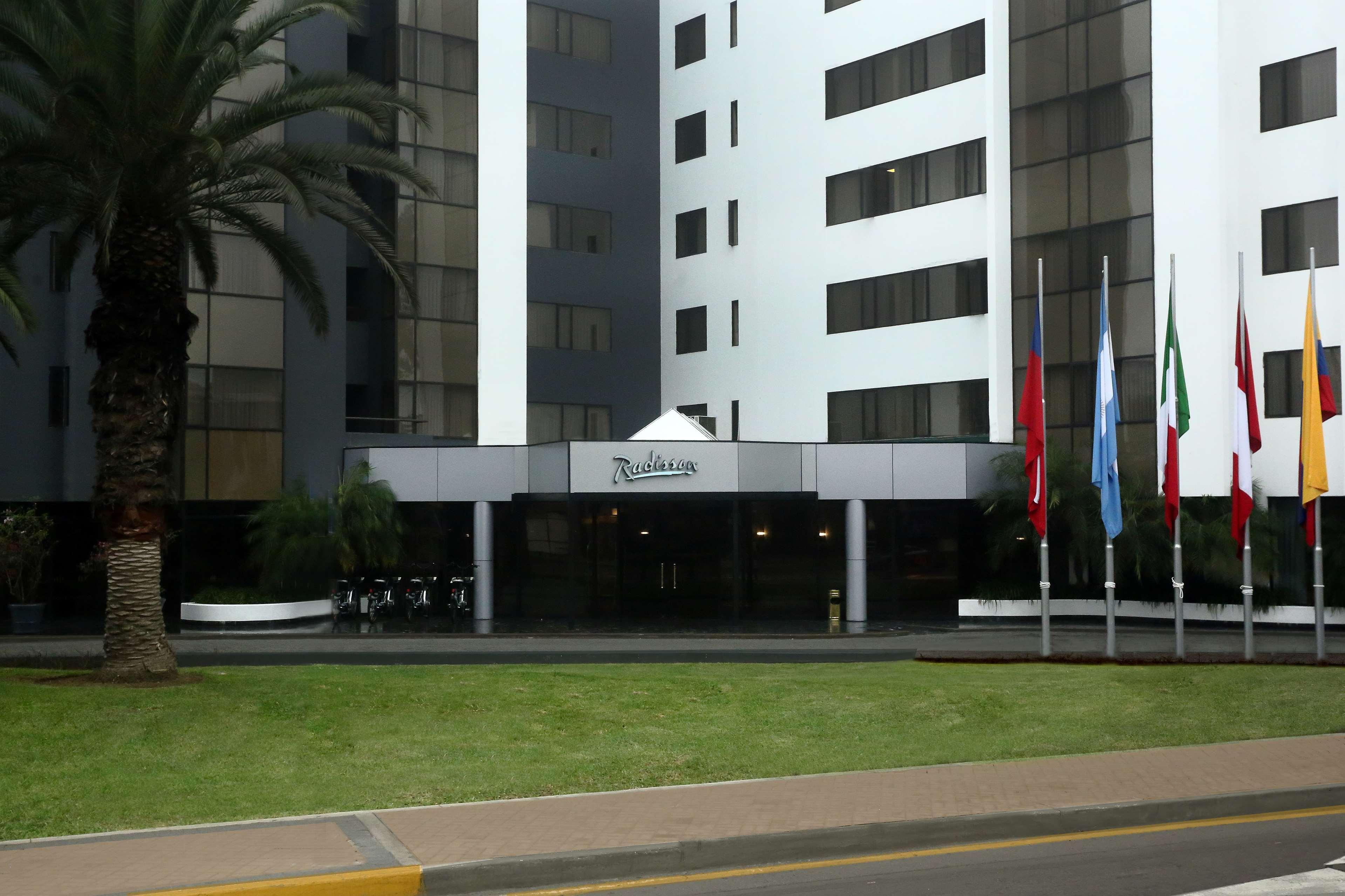 Radisson Hotel Plaza Del Bosque Lima Exteriör bild