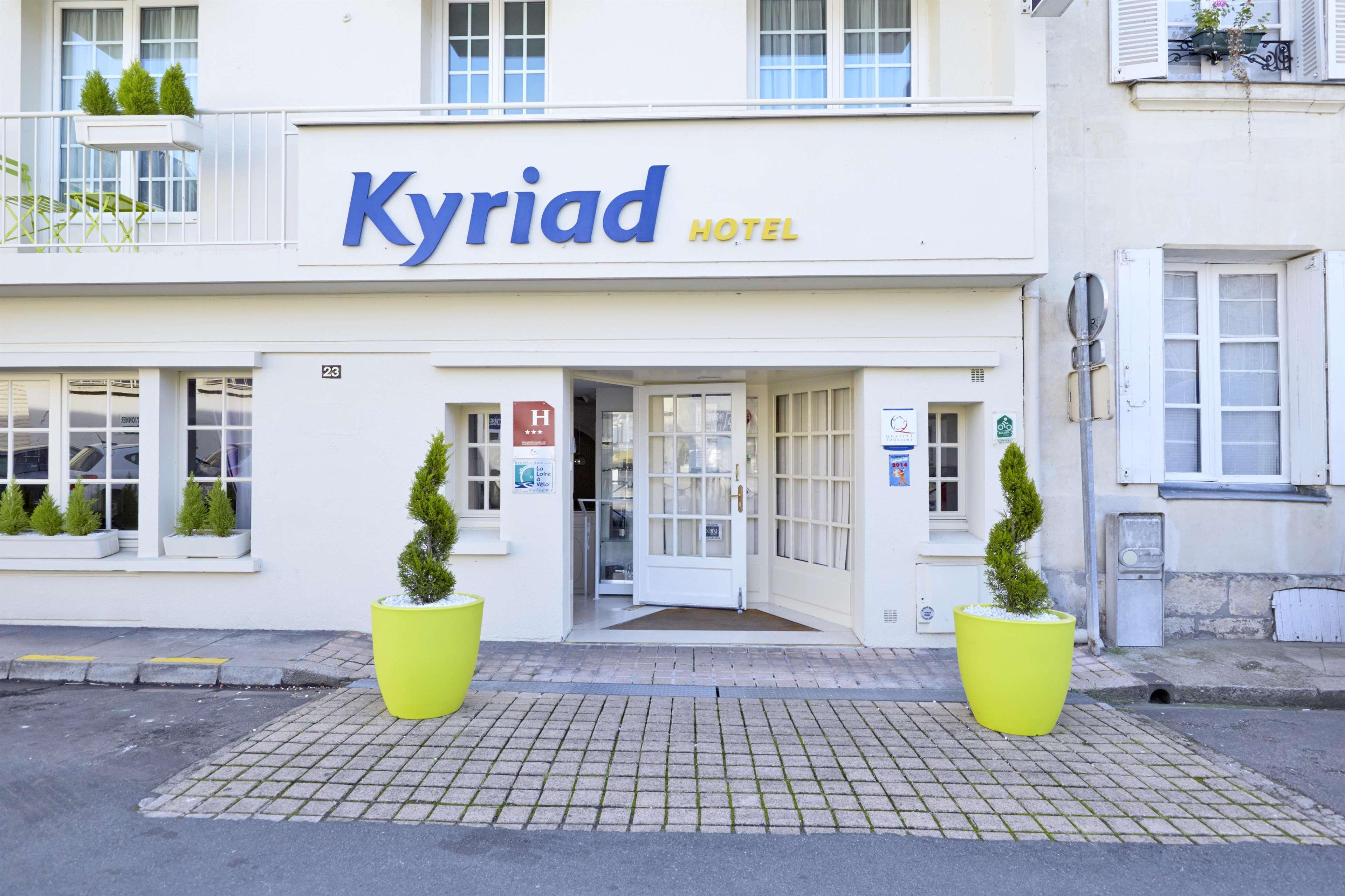 Kyriad Saumur Hyper Centre Exteriör bild