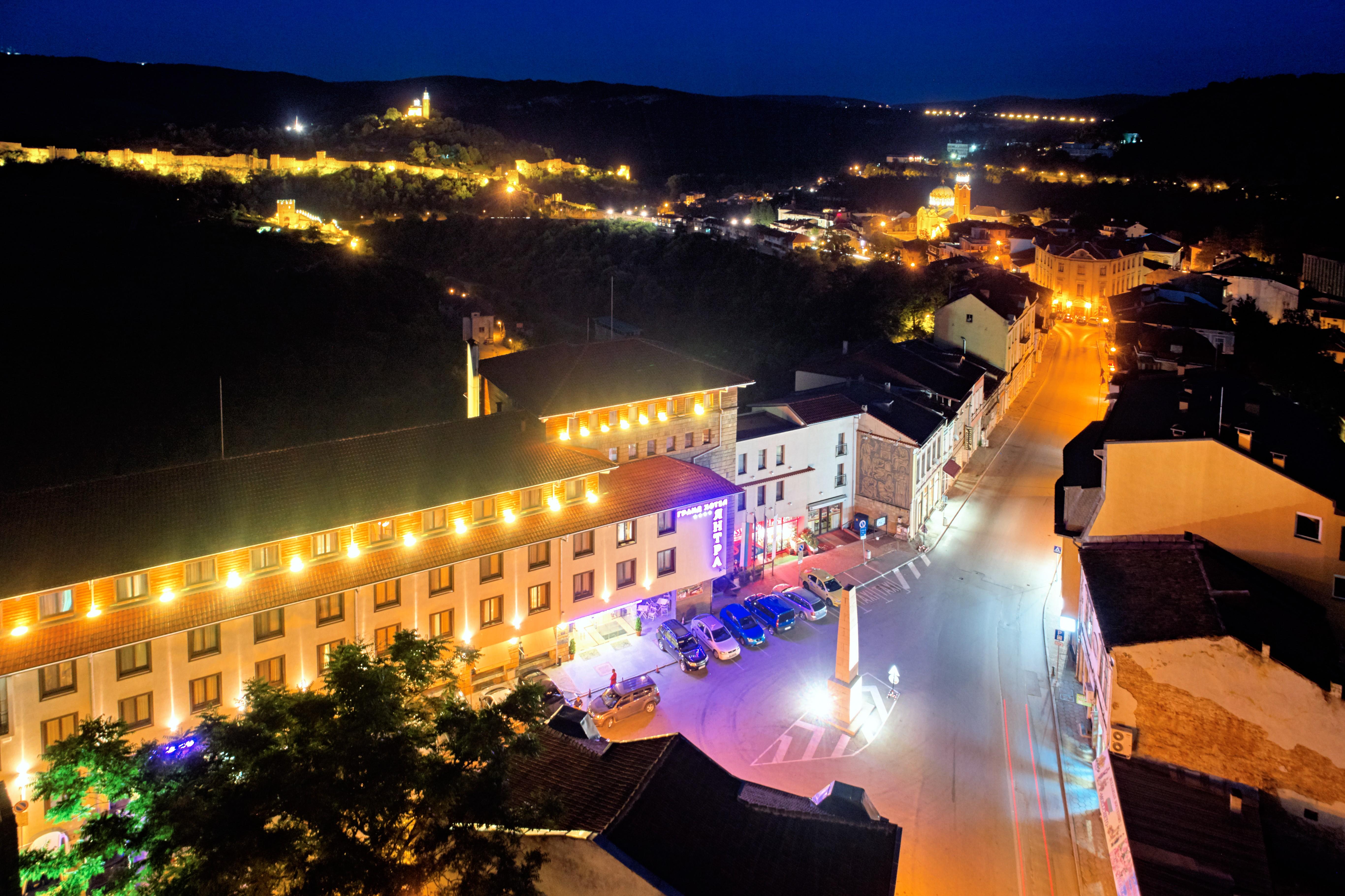 Yantra Grand Hotel Veliko Tărnovo Exteriör bild