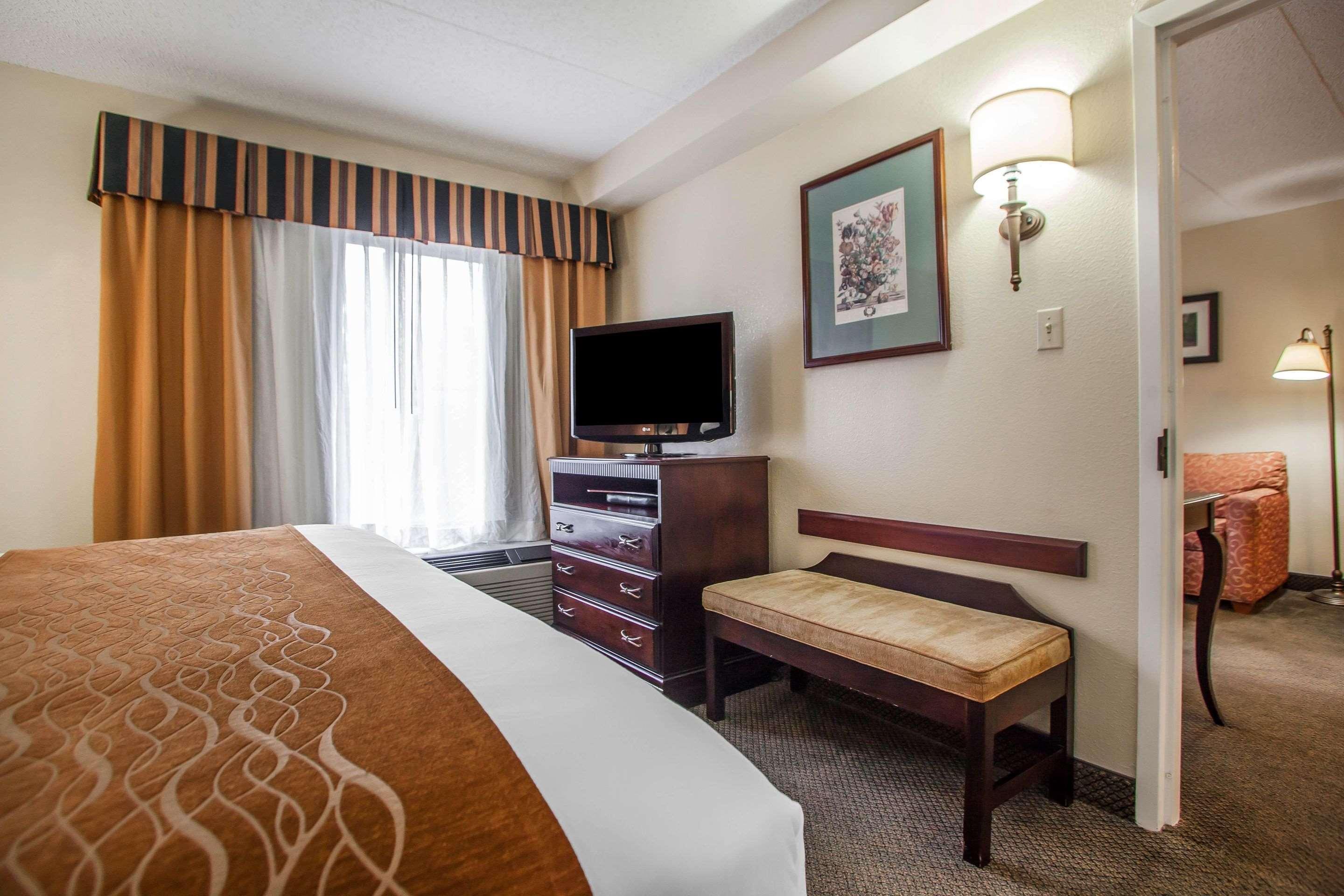 Comfort Inn & Suites Somerset - New Brunswick Exteriör bild